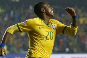 Setelah Paulinho, Kini Giliran Robinho Hijrah Ke Negeri Tirai Bambu