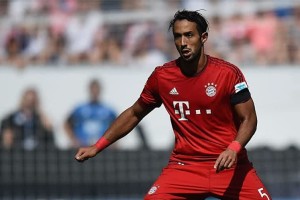 Bayern Munchen Akan Coba Jual Benatia ke Juve