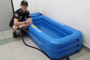 Ini Dia Cara Smith Agar Tetap Cool di Teriknya Malaysia
