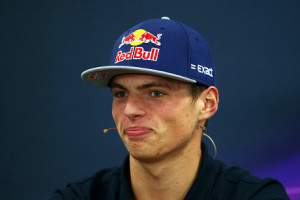 Verstappen Eksis Dulu sebagai Driver F1, Baru Sekarang Dapat SIM Umum