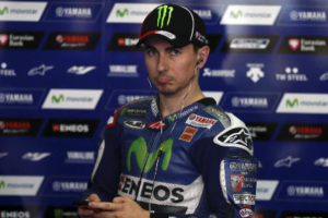 Cuek Terhadap Masalah Rossi, Lorenzo Di Anak Tirikan Yamaha