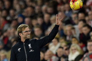 Barisan Pertahanan Terkena Badai Cedera, Klopp Ingin Bek Baru