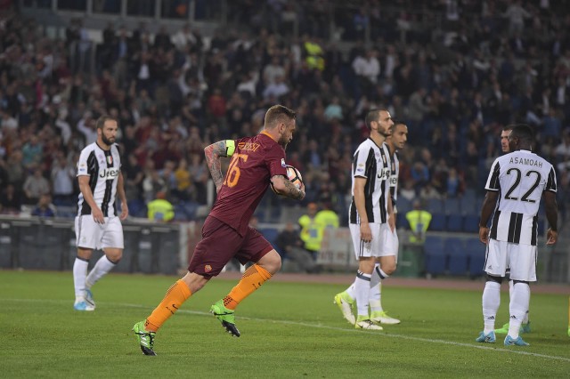 Selebrasi Gol Daniele De Rossi - AS Roma